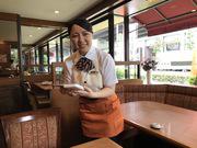 ロイヤルホスト 城山店のアルバイト写真2