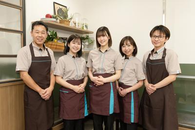 デニーズ 横浜日野店のアルバイト写真