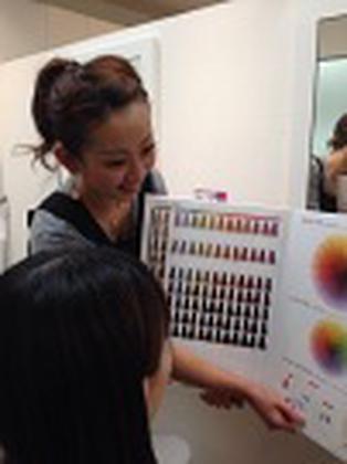 ヘアカラー専門店カラリス 新瑞橋店のアルバイト写真