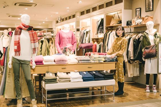 ikka イオンモール日の出店(学生歓迎)のアルバイト写真