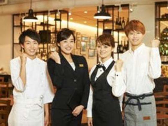 東城陽ゴルフ倶楽部レストラン(ホールスタッフ)【3880】/3880-1-hのアルバイト写真