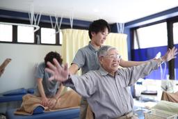 月の光整骨院 矢向院(整体師)