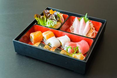 ファッション人材リンク株式会社大阪支店 柿の葉すし販売STAFF/神戸阪急2399【FJL】のアルバイト写真