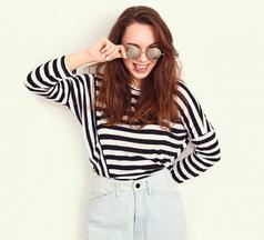 ファッション人材リンク株式会社 東京本社 Tシャツ販売 ラゾーナ川崎 YMA039-512【FJL】のアルバイト写真