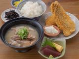 GYRO HOLDINGS株式会社/海鮮丼と串カツ まるき イオンモール伊丹店01のアルバイト写真