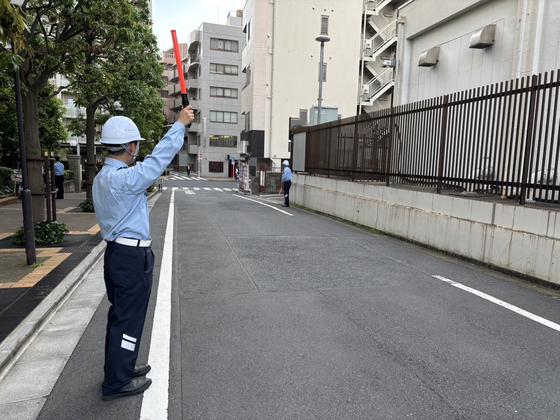 ヒューマンセキュリティ株式会社 交通誘導警備/アルバイト・パート(南越谷エリア)のアルバイト写真