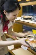 ハローズ 尾道店(アルバイト)品出し
