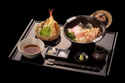 五代目 花山うどん 羽田エアポートガーデン店のアルバイト写真