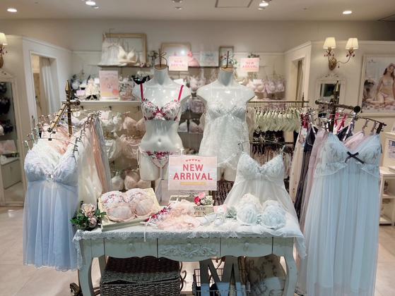 リサマリ池袋東武ホープセンター店のアルバイト写真