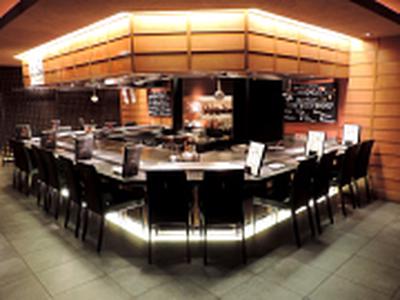鉄板二百℃ 五反田店のアルバイト写真