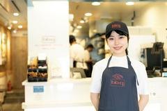 bb.q OLIVE CHICKEN cafe JR天満駅前店（オリーブチキンカフェ） カフェホールスタッフ(ＡＰ＿１５４４)のアルバイト