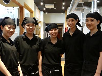 七輪焼肉安安 小那覇店 3170 焼肉店スタッフ 未経験歓迎 ライフスタイルで働けるから続けやすい パートex