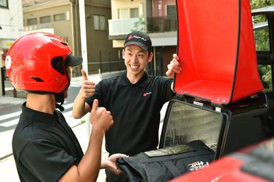 《10/18 OPEN》大人気\"ピザハット\"でデリバリースタッフ募集中☆