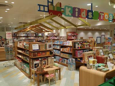 明るく楽しい売場です♪