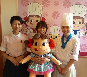 明るい店内です。。。