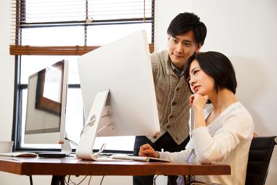 《服装自由》好きなファッションを楽しみながら働ける