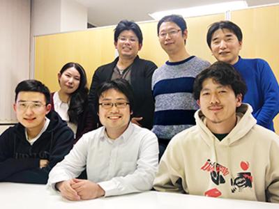今話題のライブ配信サービスに力を入れている会社です