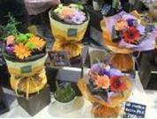 Flower Shop Keio 永山店 多摩市のアルバイト パート求人情報 時給1 041円 未経験ok 花を通して季節の訪れ 癒し 想い 笑顔をお届けするお仕事 Dジョブ 750