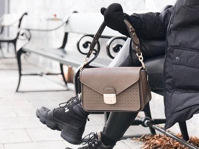 JIMMY CHOO/ジミーチュウ　銀座エリア　ラグジュアリー販売(株式会社アクトブレーン240529s)/tc25216のアルバイト写真