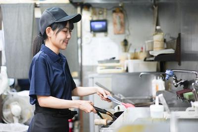 伝説のすた丼屋　ららぽーと安城店のアルバイト写真