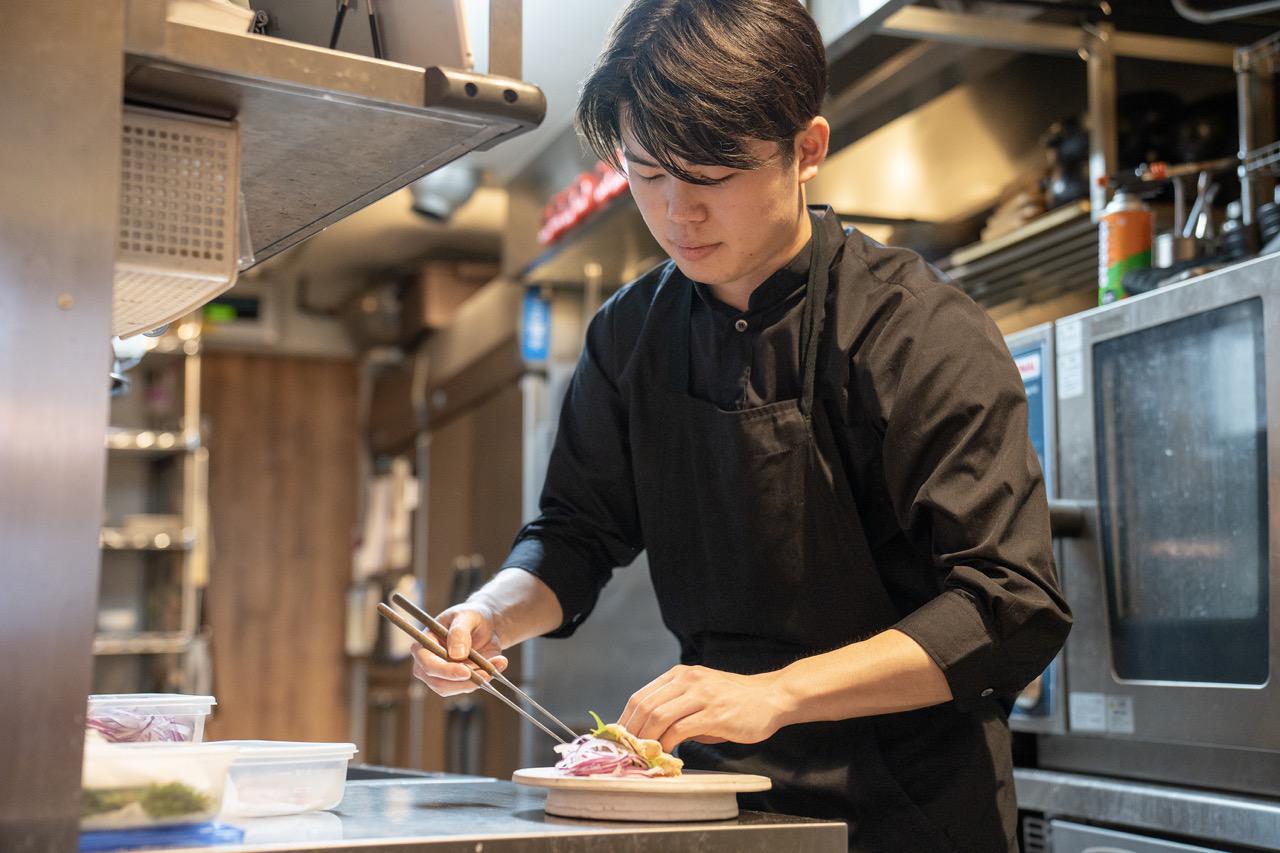 美味しいまかないつき！未経験から始めるホールスタッフ♪ 地どり屋...