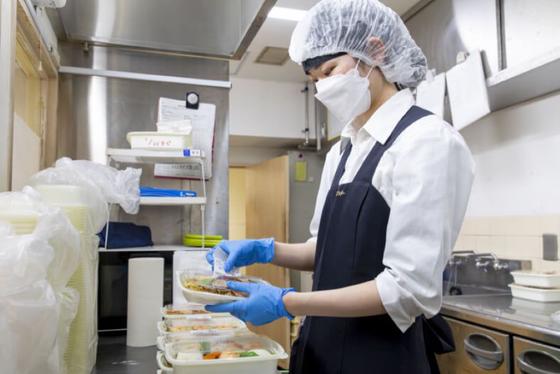 銀座アスター デリカ大丸東京【070】のアルバイト写真