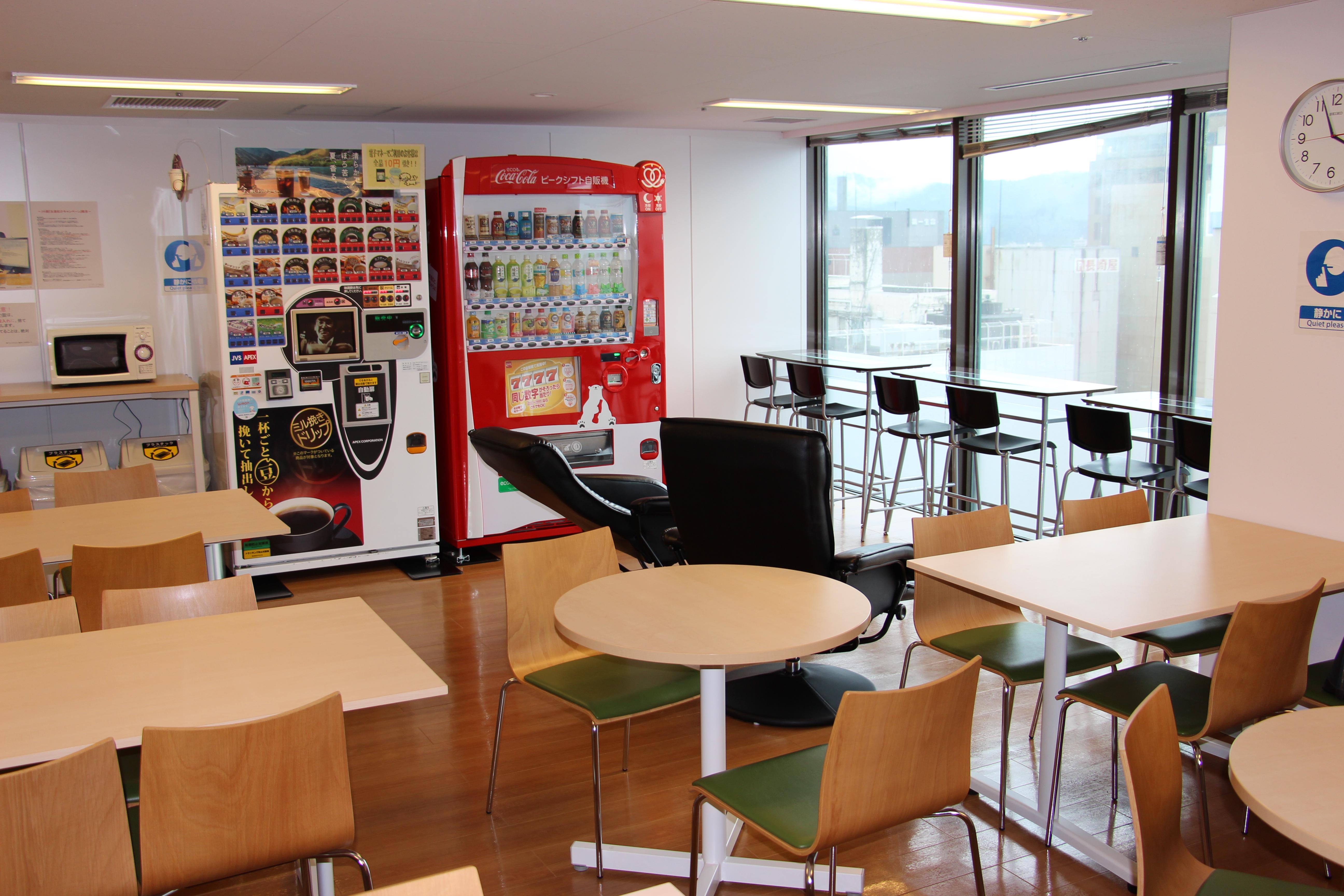 【時給1350円】週4日～＊あなたの語学スキルを活かそう！＜英中...