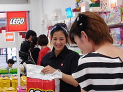 レゴストア 三井アウトレットパーク滋賀竜王店のアルバイト写真