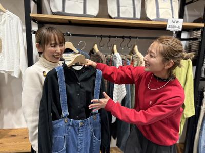 Crametイオンモール豊川のアルバイト写真