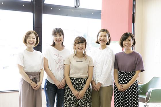 ヘアカラー専門店カラープラス 千本三条店のアルバイト写真