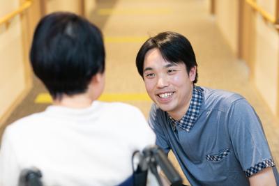 株式会社ケア21 たのしい家 三鷹牟礼（グループホーム）【パート】介護職（夜勤専従）_45069のアルバイト写真