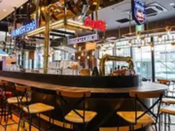 DINING RESTAURANT KITEKI桜木町店のアルバイト写真