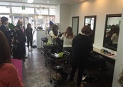 ヘアカラー専門店カラリス 高畑店のアルバイト写真