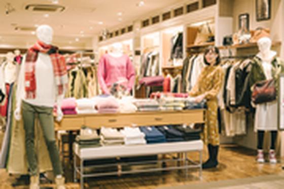 ikka コクーンシティ店(学生歓迎)のアルバイト写真