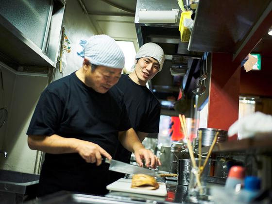 手打親鶏中華そば綾川　静岡インター店のアルバイト写真