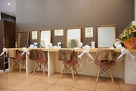 カラー専門店NUTTE（ヌッテ）MEGAドン・キホーテ小牧店のアルバイト写真