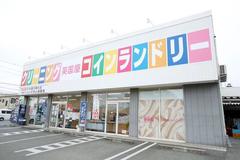 英国屋クリーニング 亀山店(店舗受付)のアルバイト