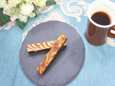 菓子販売スタッフ/人気スイーツ&ミルクパイ販売!土日含む週5日/...