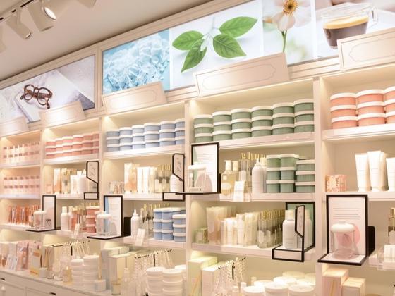 ファッション人材リンク株式会社札幌支店　コスメ販売/さっぽろポールタウン店390【FJLSAPPORO】のアルバイト写真
