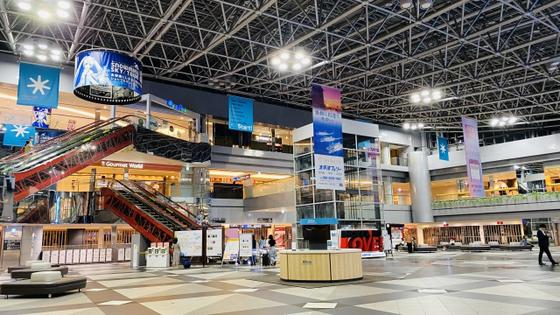 ファッション人材リンク株式会社 札幌支店/お土産店レジSTAFF＊新千歳空港＊時給1350円・ブランク有歓迎【FJL】のアルバイト写真