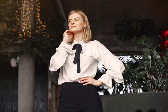 ファッション人材リンク株式会社 大阪支店 クラシックアパレル販売STAFF｜阪神梅田本店0300【FJL】のアルバイト写真