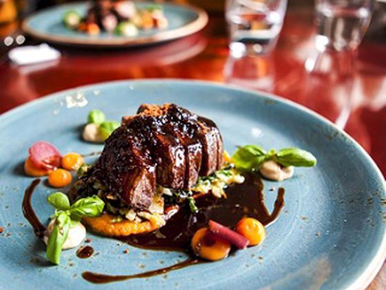 ファッション人材リンク株式会社名古屋支店/洋食レストラン・ホールスタッフ▼名古屋高島屋/nyf130-877【FJL】のアルバイト写真