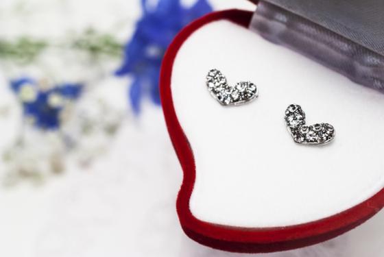 ファッション人材リンク株式会社　東京本社　かわいいデザインが人気のジュエリーSHOP　そごう横浜　SKJ016-797【FJL】のアルバイト写真