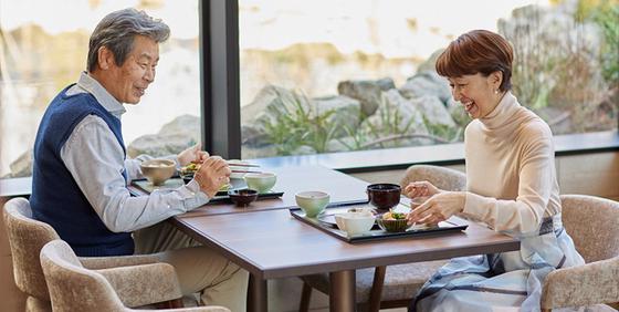 介護・福祉施設のダイニング ホールスタッフ_AP/パークウェルステイト千里中央_0P4772のアルバイト写真