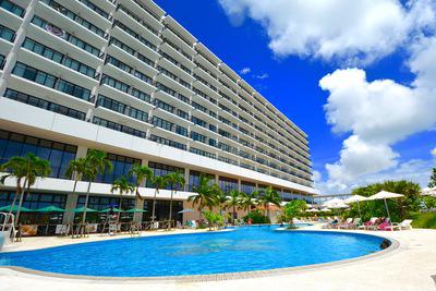 サザンビーチホテル&リゾート沖縄(配膳スタッフ)の求人画像