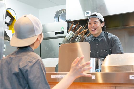 豚山北千住東口店_02[301]のアルバイト写真