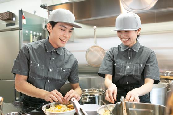 豚山横浜岡野店_03[399]のアルバイト写真