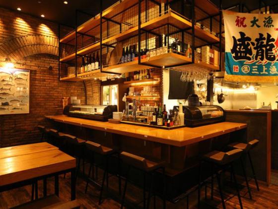 ＧＹＲＯ ＨＯＬＤＩＮＧＳ株式会社／神保町　すし　わさび01のアルバイト写真