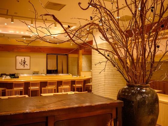 ＧＹＲＯ ＨＯＬＤＩＮＧＳ株式会社／まぐろ人別庵　日本橋店01のアルバイト写真