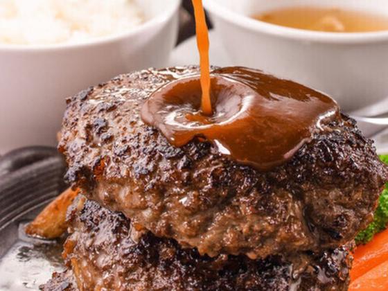 ＧＹＲＯ ＨＯＬＤＩＮＧＳ株式会社／和牛ホルモン一頭買い　肉刺し　うしはち　五反田店01のアルバイト写真